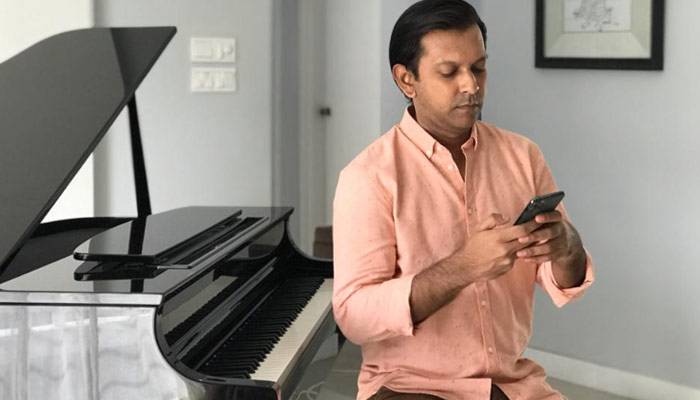 করোনা সচেতনতায় ক্রিম-২১ এর সঙ্গে তাহসান