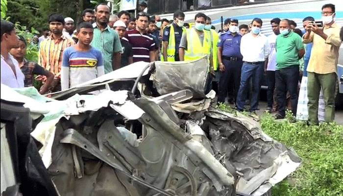 কুড়িগ্রামে বাস-কারের সংঘর্ষে একই পরিবারের ৩ জনসহ নিহত ৪
