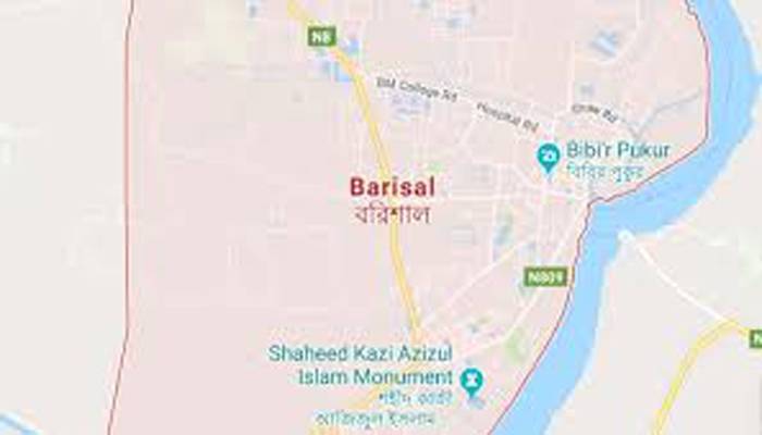 বরিশালে টেম্পু-বাস শ্রমিকদের সংঘর্ষ, ৩ ঘণ্টা বাস চলাচল বন্ধ