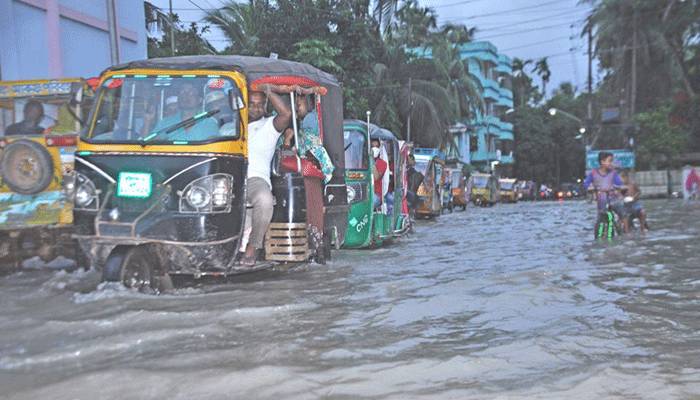 কীর্তণখোলার জোয়ারে ডুবেছে বরিশাল নগরীর অধিকাংশ এলাকা