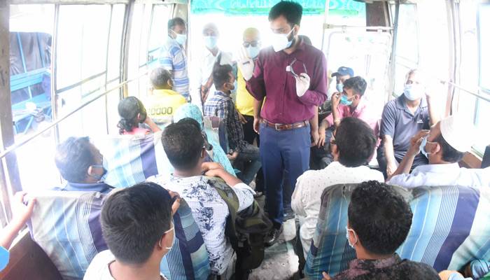 স্বাস্থ্যবিধি না মানায় চালক-হেলপারসহ ৯ জনকে জরিমানা