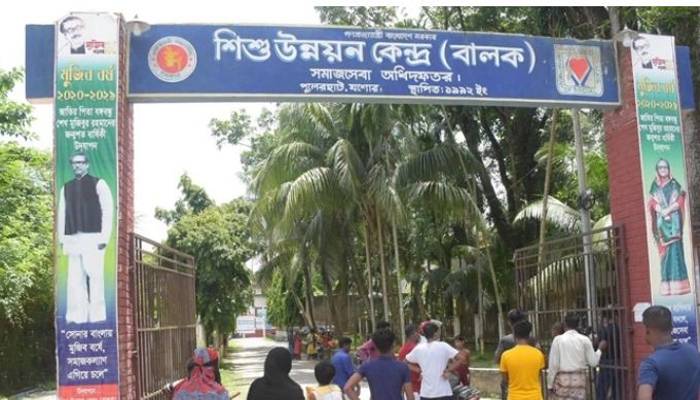 এবার ৮ কিশোরকে গ্রেফতার দেখাল পুলিশ