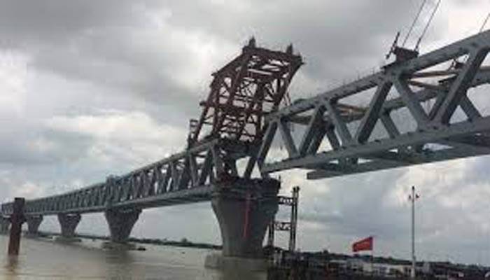 তীব্র স্রোতের কারণে বসানো গেল না পদ্মা সেতুর ৩২ নম্বর স্প্যান