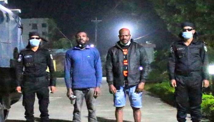 সিলেটে দুই নাইজেরিয়ান আটক সিলেটে দুই নাইজেরিয়ান আটক