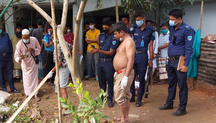 পুকুরে মিলল অর্ধগলিত মরদেহ