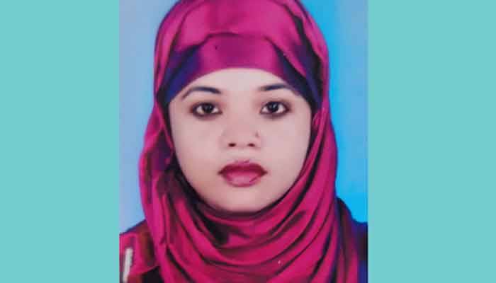 বিয়ের ৫ মাস পরে গৃহবধূকে কুপিয়ে হত্যা, স্বামী পলাতক