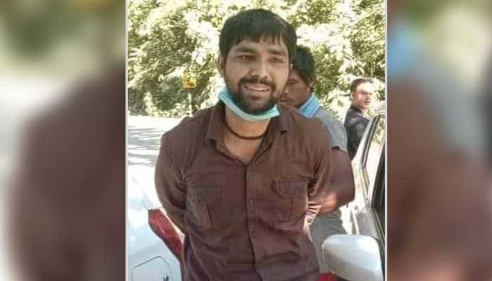 আকবরের মোবাইল ও সিমকার্ড পিবিআইয়ের হাতে