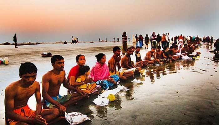 রাস পূজা শুরু শনিবার, হচ্ছে না মেলা