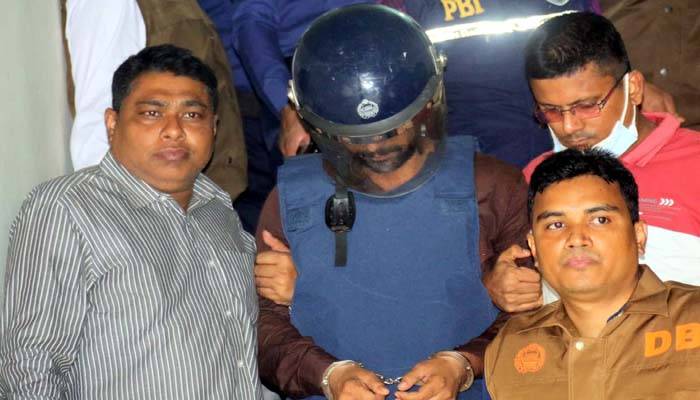 আকবরকে পিবিআইয়ের হাতে তুলে দিল পুলিশ