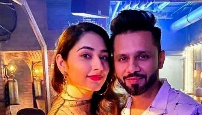 'বিগ বস' সেটে অভিনেত্রীকে বিয়ের প্রস্তাব