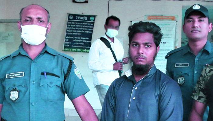 একাধিক ছাত্রকে বলাৎকারের অভিযোগে মাদ্রাসা শিক্ষক আটক