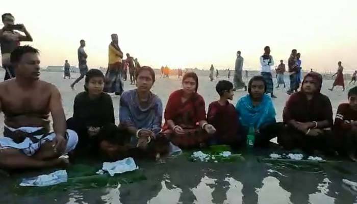 সাগরে পূণ্যস্নানের মধ্য দিয়ে শেষ হলো রাস উৎসব