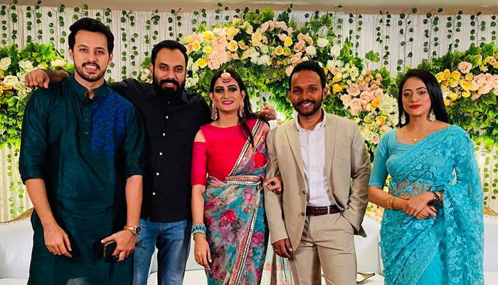 অভিনেত্রী অপর্ণা ঘোষের বাগদান সম্পন্ন অভিনেত্রী অপর্ণা ঘোষের বাগদান সম্পন্ন