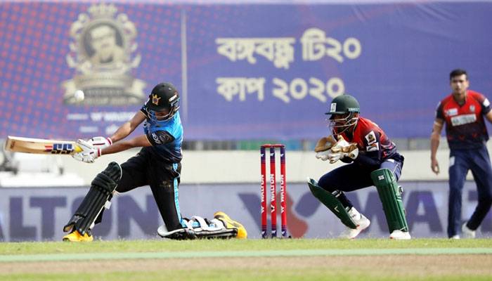 তামিমদের হারিয়ে দ্বিতীয় কোয়ালিফায়ারে ঢাকা