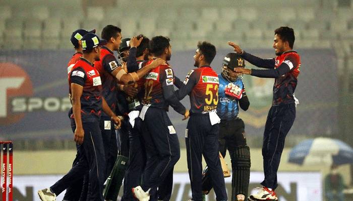 মুশফিকদের বিদায় করতে ১৫১ দরকার তামিমদের