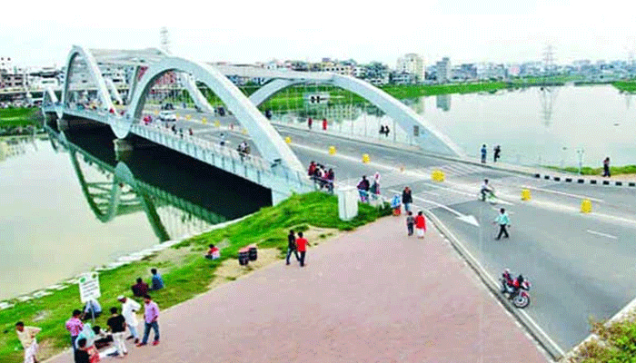 হাতিরঝিলে অস্ত্রসহ ছয় ডাকাত গ্রেপ্তার