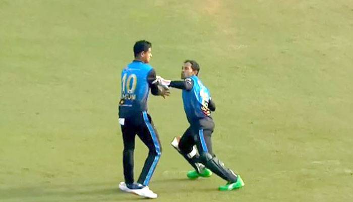 মাঠেই নাসুমের দিকে তেড়ে গেলেন মুশফিক!