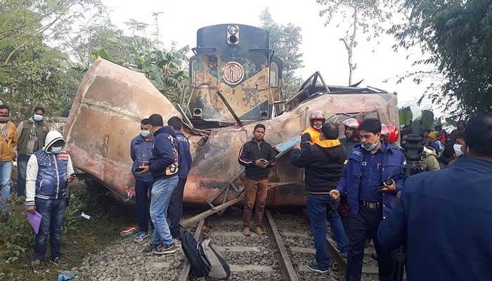 প্রায় ৮ ঘণ্টা পর উত্তরাঞ্চলে ট্রেন চলাচল শুরু