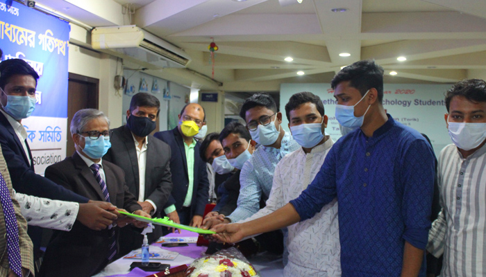 ঢাবি সাংবাদিক সমিতির নতুন কমিটির দায়িত্ব গ্রহণ