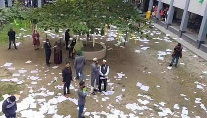 কেন্দ্র ভাঙচুরের মামলায় কাউন্সিলর তাজ কারাগারে, ২৩ জন রিমান্ডে