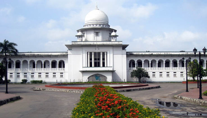 দ্বৈত নাগরিক-পাসপোর্টধারীদের তালিকা চেয়েছেন হাইকোর্ট