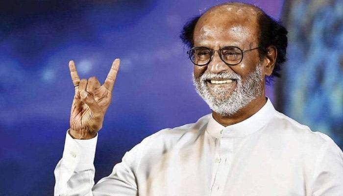 অভিনয় ছেড়ে রাজনীতিতে সক্রিয় হচ্ছেন রজনীকান্ত?