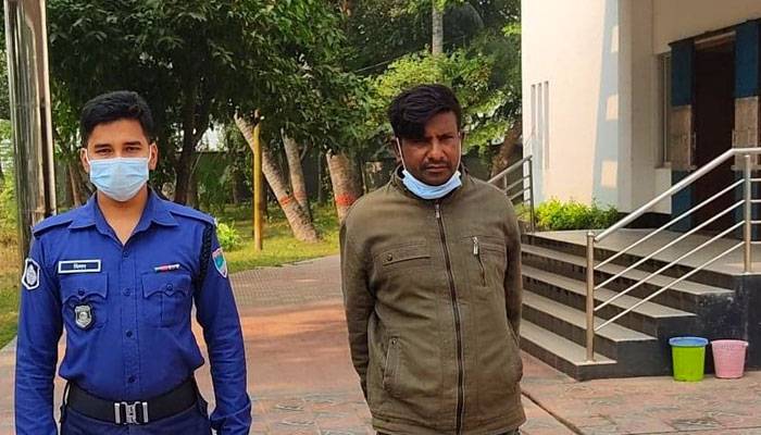 দেবহাটায় পরকীয়ার ফাঁদে ফেলে গৃহবধূকে ধর্ষণের অভিযোগে গ্রেপ্তার ১