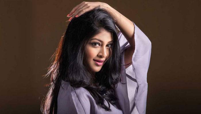 মেয়ে বড় হওয়ায় পুরোদমে কাজে সারিকা