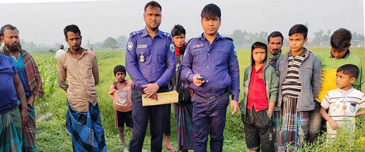 সরিষা ক্ষেতে মিলল নবজাতকের লাশ সরিষা ক্ষেতে মিলল নবজাতকের লাশ