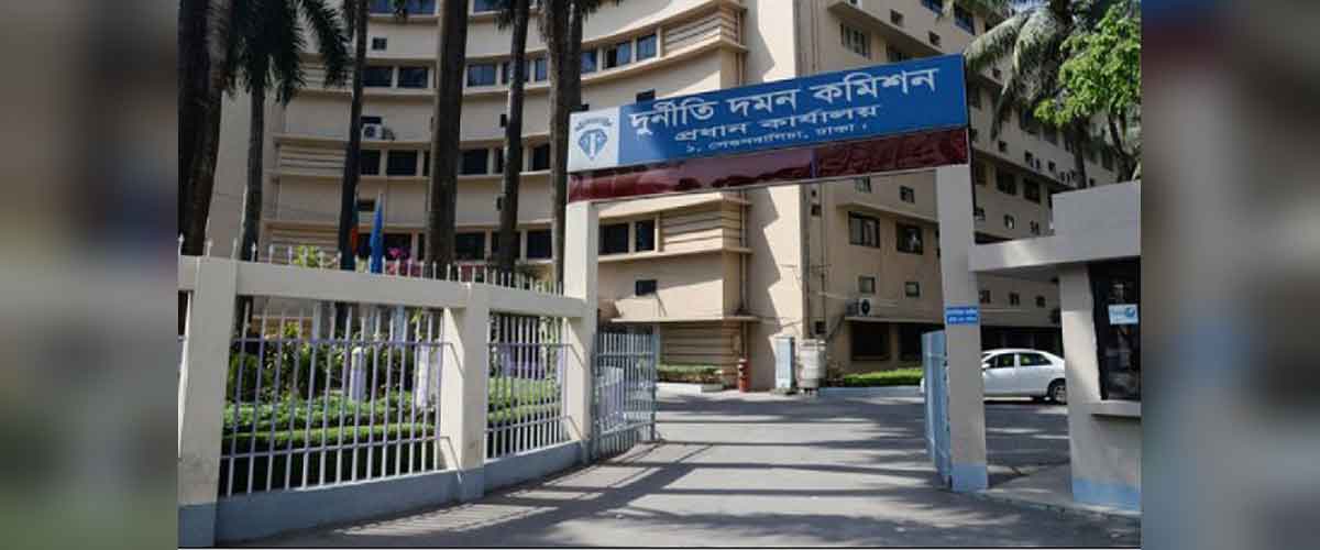 ঘুষ নিয়ে ভারতীয়কে পাসপোর্ট, ৪ জনকে দুদকে তলব ঘুষ নিয়ে ভারতীয়কে পাসপোর্ট, ৪ জনকে দুদকে তলব