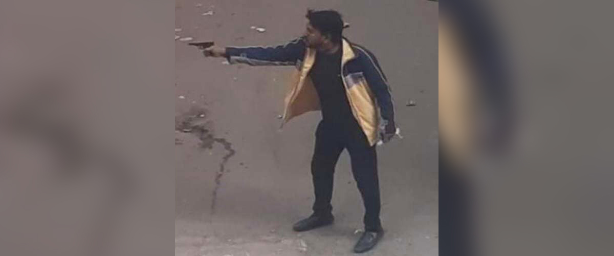 ভোটে গুলি চালানো সেই ছাত্রলীগ নেতা ধরাছোঁয়ার বাইরে ভোটে গুলি চালানো সেই ছাত্রলীগ নেতা ধরাছোঁয়ার বাইরে