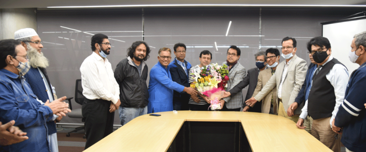 সমকাল পরিবারের ভালোবাসায় সিক্ত ইমতিয়ার শামীম সমকাল পরিবারের ভালোবাসায় সিক্ত ইমতিয়ার শামীম