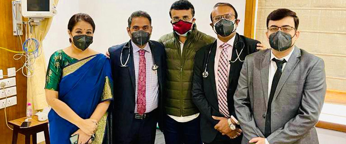 'জীবন ফিরে পেলাম', হাসপাতাল ছাড়ার পথে সৌরভ 'জীবন ফিরে পেলাম', হাসপাতাল ছাড়ার পথে সৌরভ