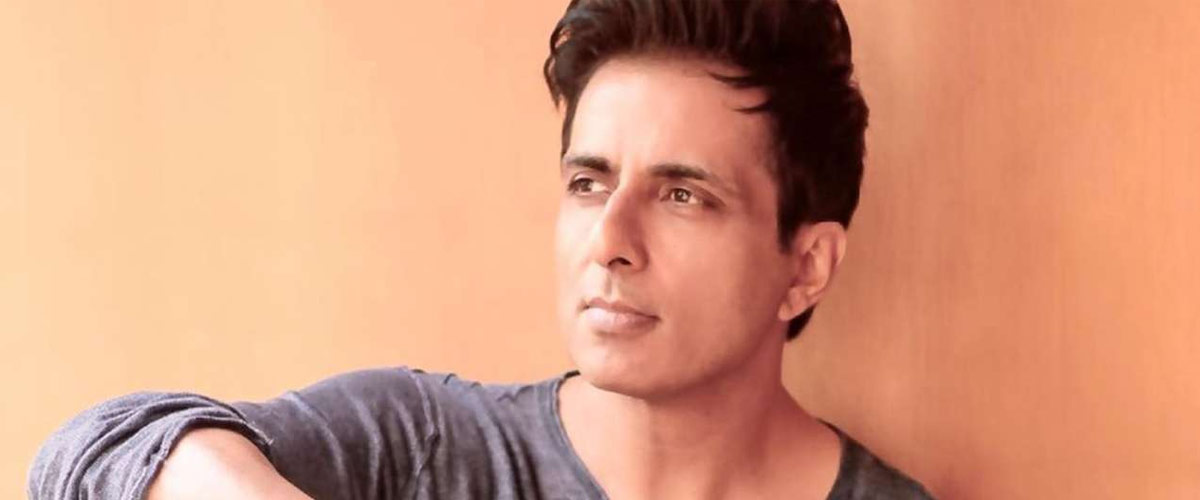সোনুর বিরুদ্ধে বিনা অনুমতিতে হোটেল তৈরির অভিযোগ সোনুর বিরুদ্ধে বিনা অনুমতিতে হোটেল তৈরির অভিযোগ