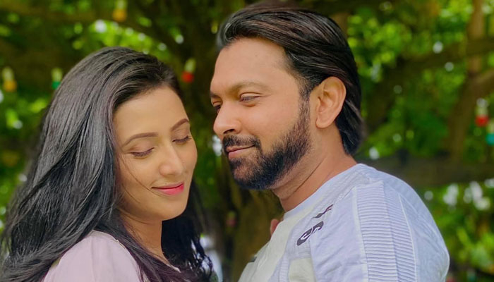 বছরের শুরুতে নাটক নিয়ে হাজির তাহসান-মিম
