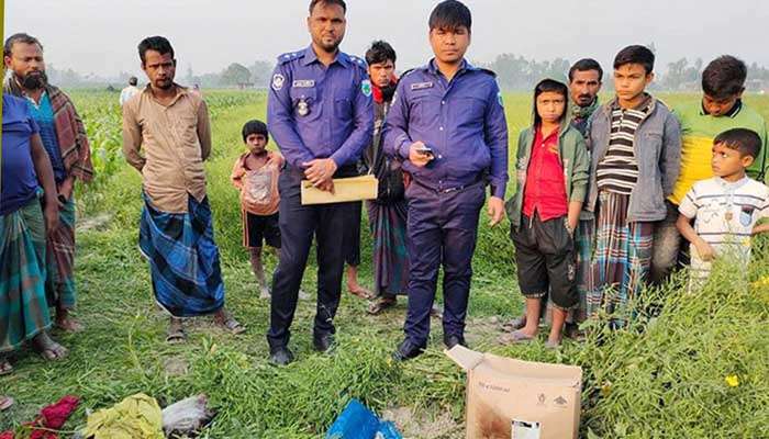 সরিষা ক্ষেতে মিলল নবজাতকের লাশ