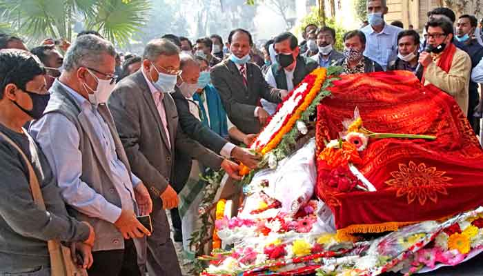 শ্রদ্ধা-ভালোবাসায় চিরনিদ্রায় শায়িত রাবেয়া খাতুন