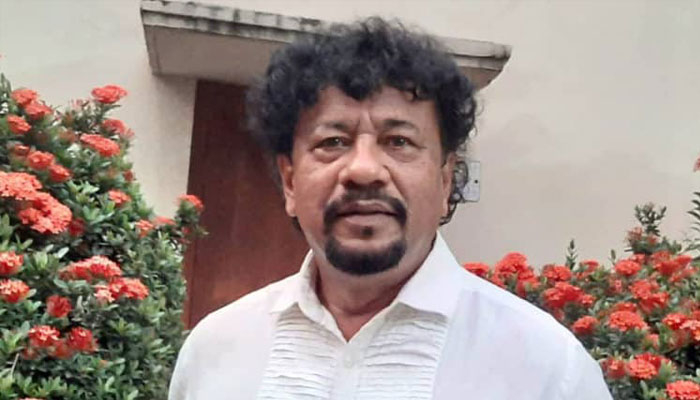 পাঁচ শতাধিক ছবির অভিনেতা কোবরার সময় কাটে কৃষি কাজ করে