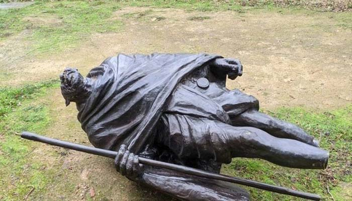 ক্যালিফোর্নিয়ার মহাত্মা গান্ধীর ভাস্কর্য ভাঙচুর