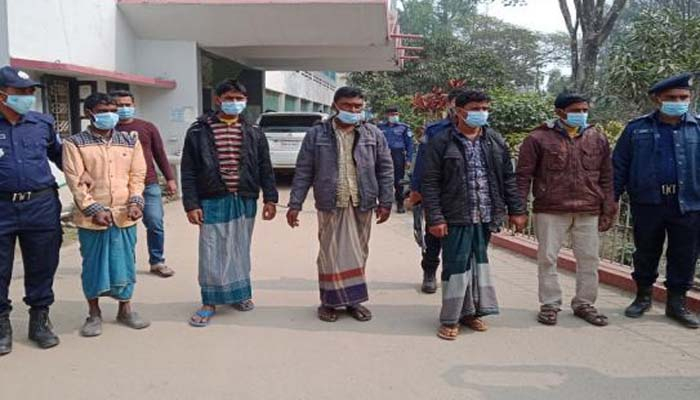 হাতিয়ায় এবার বিবস্ত্র করে পুরুষ নির্যাতন