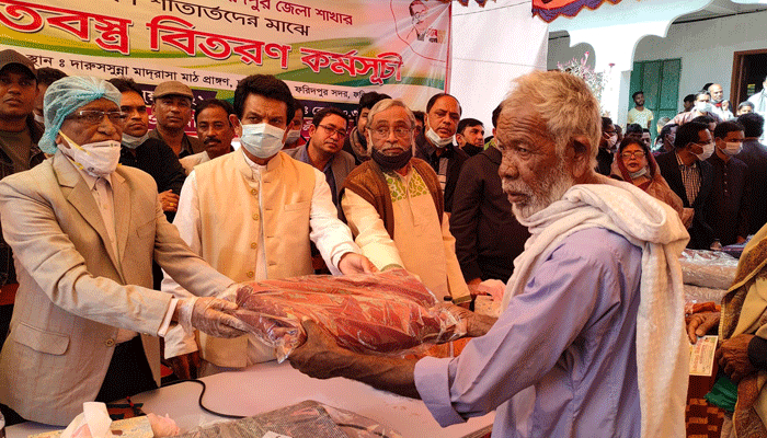 ফরিদপুরে শিল্পকারখানা প্রতিষ্ঠার উদ্যোগ নেব: এ. কে. আজাদ