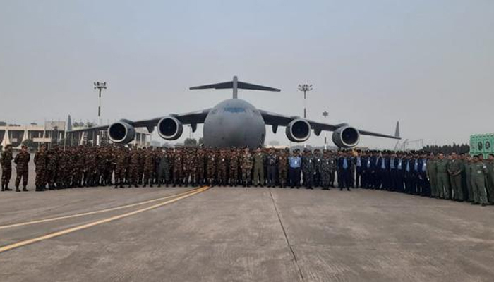 ভারতের প্রজাতন্ত্র দিবসের কুচকাওয়াজে বাংলাদেশের সশস্ত্র বাহিনী