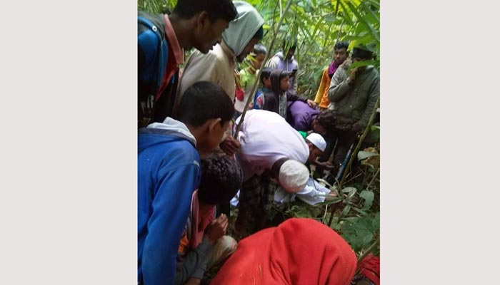 উঠান থেকে গায়েব শিশু, মৃতদেহ পড়েছিল জঙ্গলে