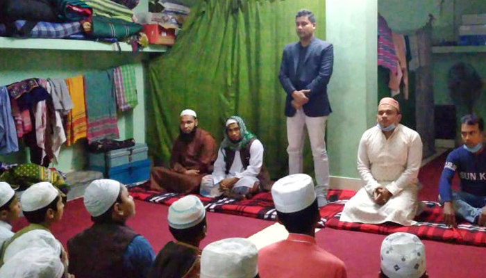 বঙ্গবন্ধুর স্বদেশ প্রত্যাবর্তন দিবসে ঢাকা দ. যুবলীগের দোয়া মাহফিল