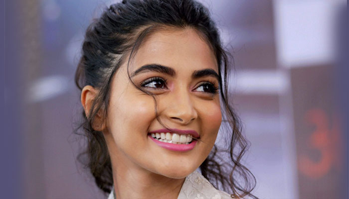 ২০ মিনিটের জন্য পূজাকে দিতে হবে ১ কোটি ১৬ লাখ রুপি!