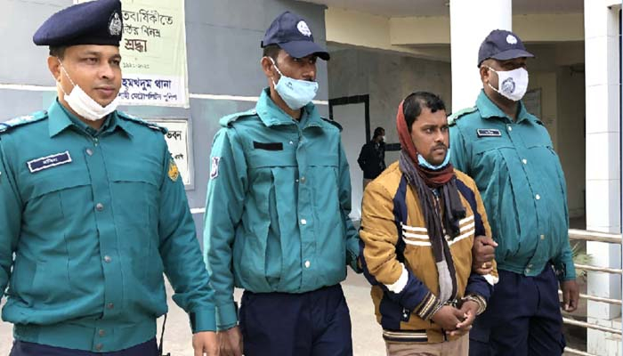 অশ্লীল ছবি তুলে প্রেমিকার কাছে চাঁদাবাজি করছিলেন হারুন: পুলিশ