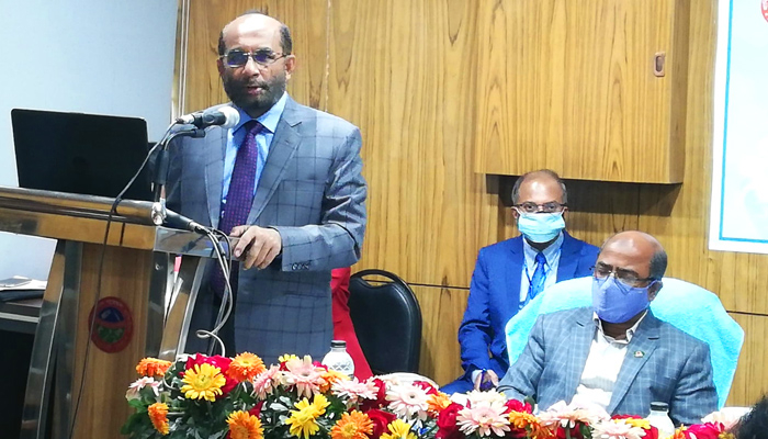 প্রাণিসম্পদ খাতে টিকা আমদানি কমাতে হবে: শ ম রেজাউল করিম