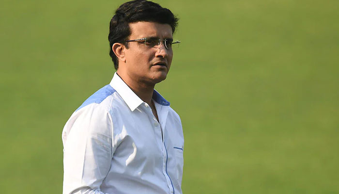 হার্টে রিং পরানো হয়েছে সৌরভের