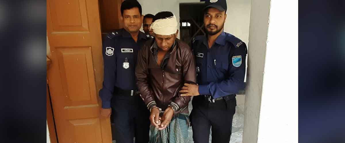 জমি লিখে না দেওয়ায় মাকে কুঠার দিয়ে কুপিয়ে হত্যা জমি লিখে না দেওয়ায় মাকে কুঠার দিয়ে কুপিয়ে হত্যা