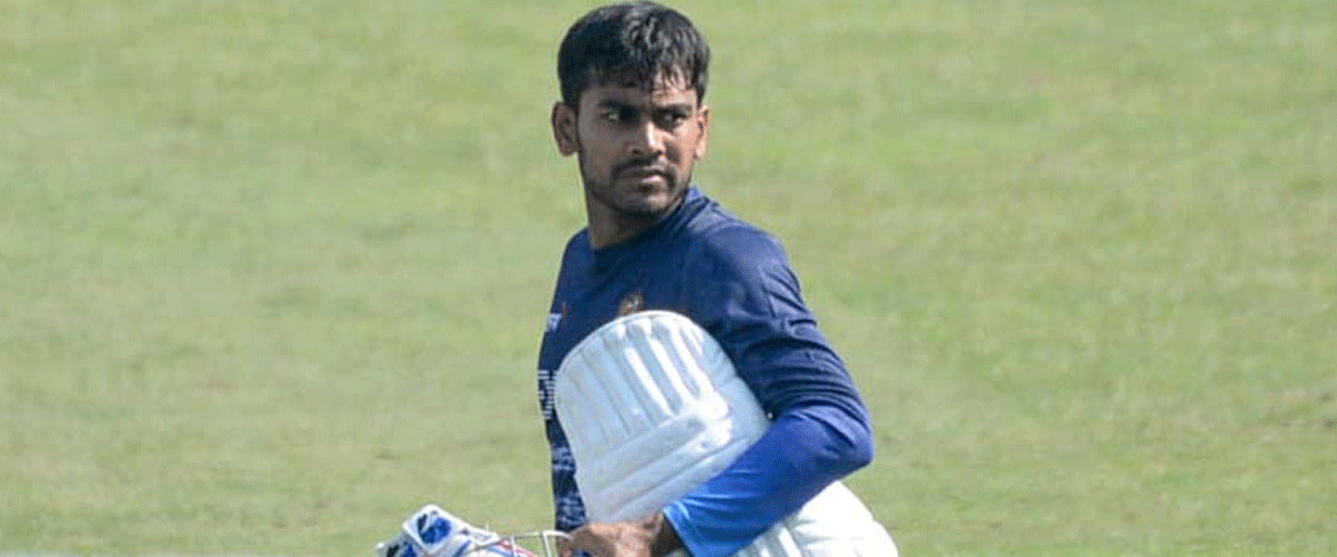 মিরাজের একশ’, রফিককে ছাড়ানোর অপেক্ষা মিরাজের একশ’, রফিককে ছাড়ানোর অপেক্ষা